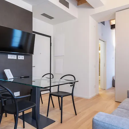 Easyhomes - Bandello * ميلان
